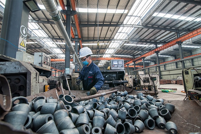 东方网架配件-锥头加工车间